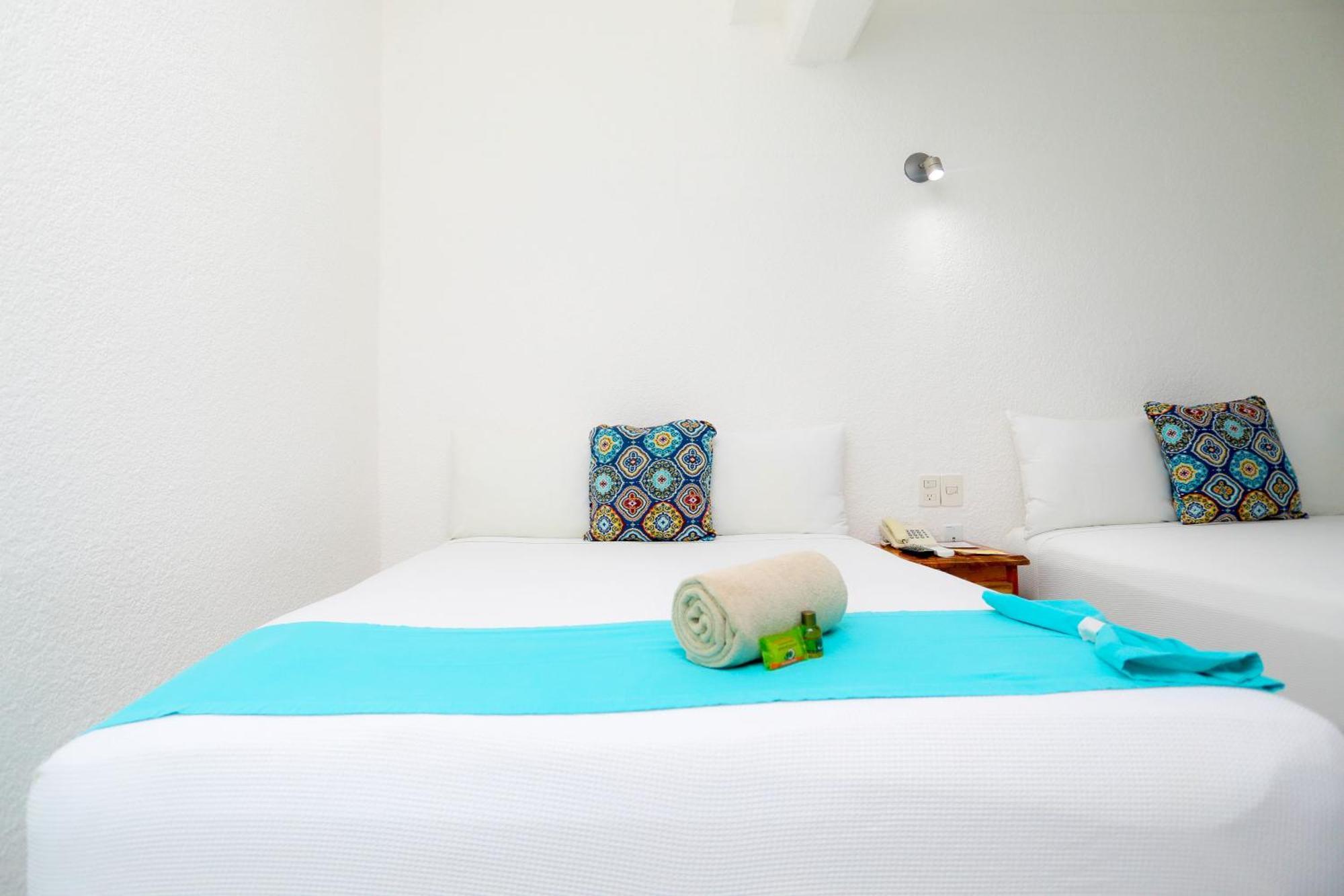 Hotel Maria De Lourdes Cancun Bagian luar foto