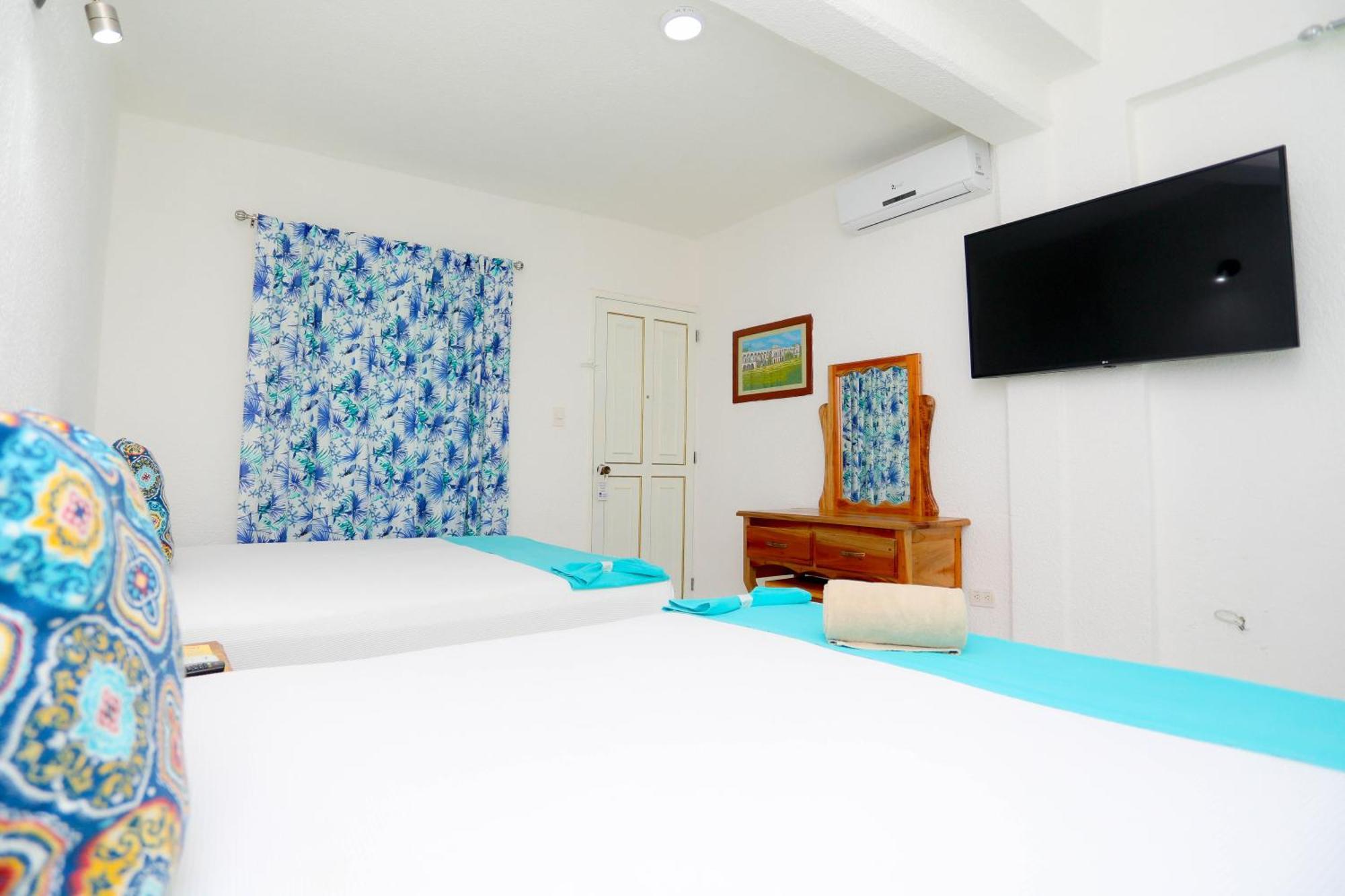 Hotel Maria De Lourdes Cancun Bagian luar foto