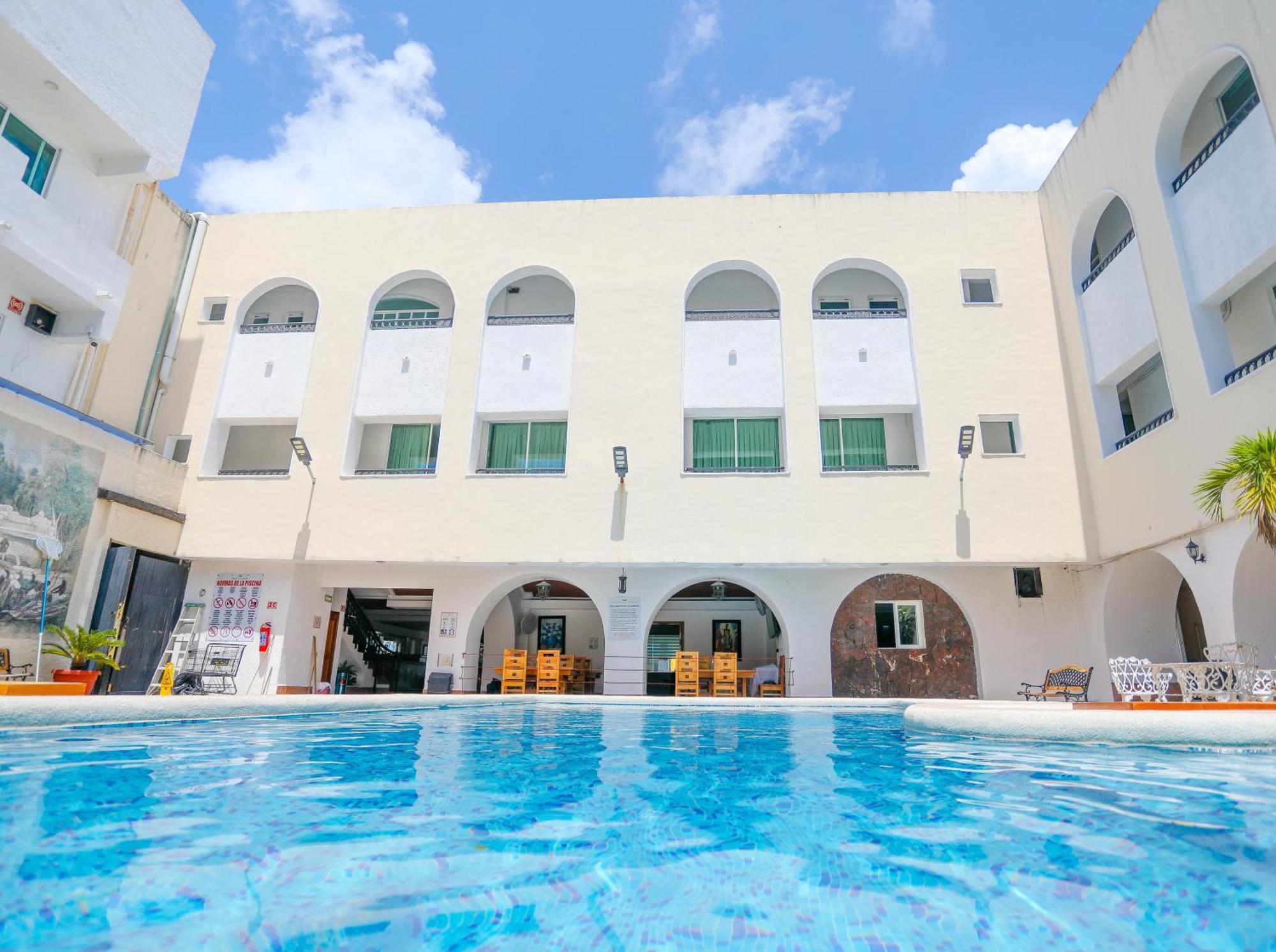 Hotel Maria De Lourdes Cancun Bagian luar foto