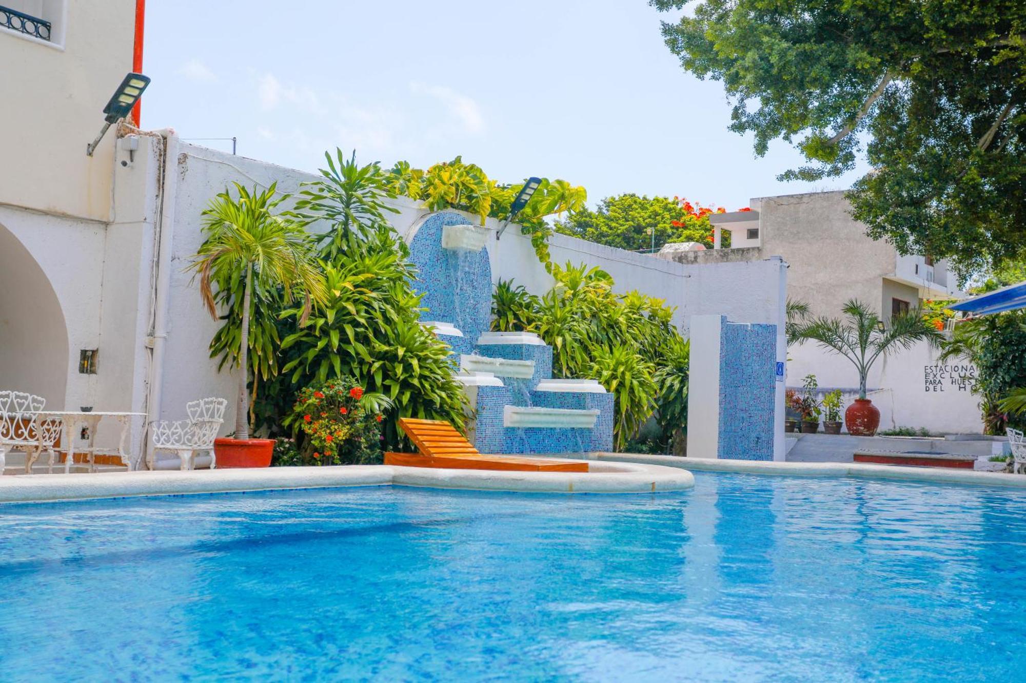 Hotel Maria De Lourdes Cancun Bagian luar foto