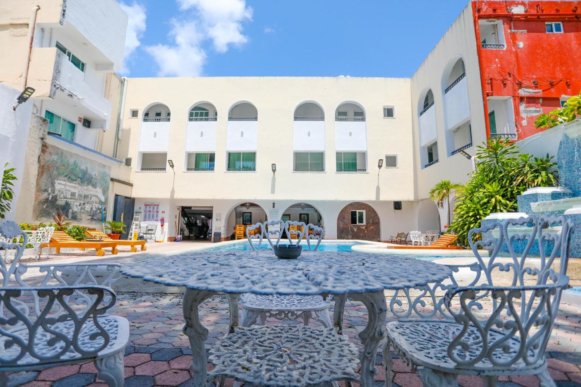 Hotel Maria De Lourdes Cancun Bagian luar foto